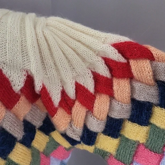 Multicolor Diamond Pattern Women's Sweater - Picture 13 of 16